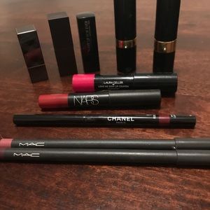 Lipsticks & liners,